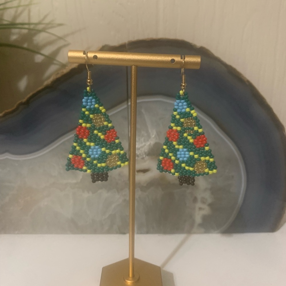 Hand made Native American/ boho style Beaded Earrings - Picture 2 of 2
